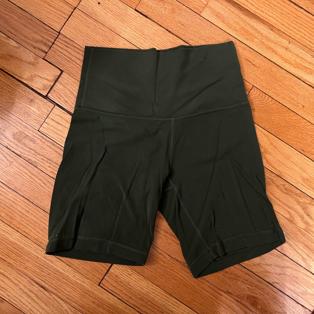 Aritzia TNA shorts